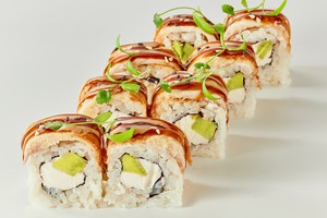 Карамельная филадельфия с угрем