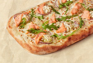 Римская с лососем и рукколой